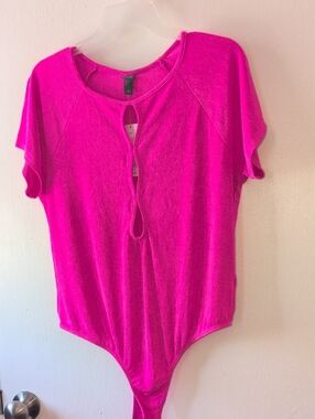 Women’s Hot Pink Short Sleeve Tie-Front Bodysuit